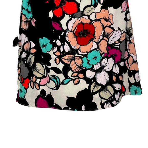 NWT!! Express, Women's(4) Floral Mini Dress w Cut Out Back- Black Multicolored - Picture 6 of 6
